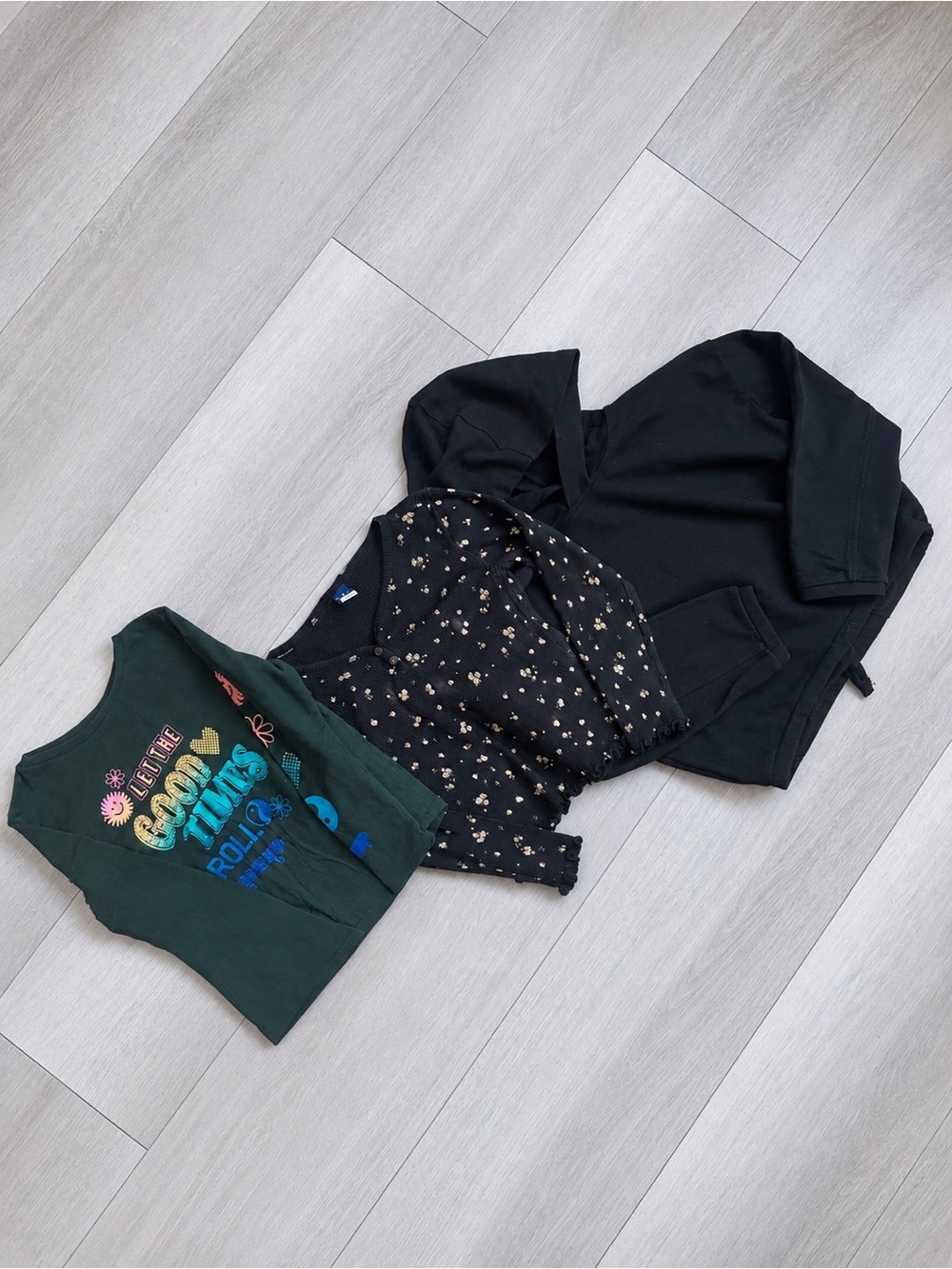 Old Navy Girls Clothing Bundle Size 7 Green Black Tops Sweater 3 Pc